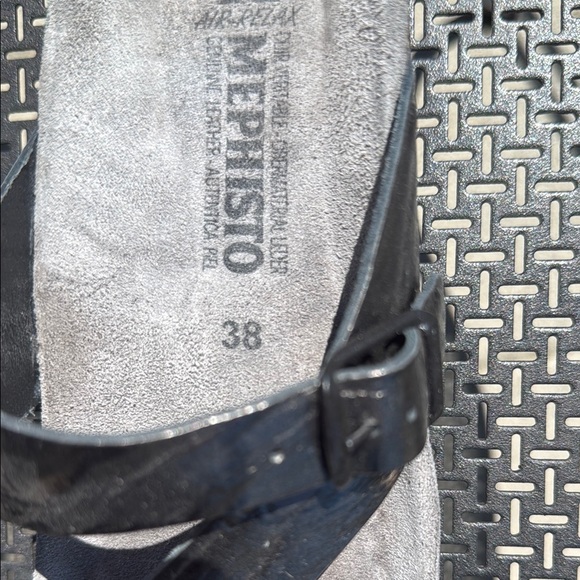 Mephisto Women’s Silver Sandals - Picture 3 of 4